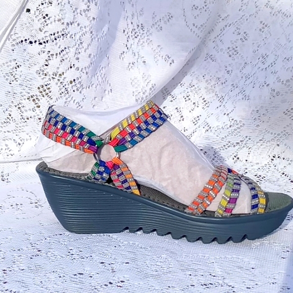 Bernie Mev. Multi Colored Woven Open Toe Strappy Wedge Sandal Size 40 Stretchy - Picture 3 of 14